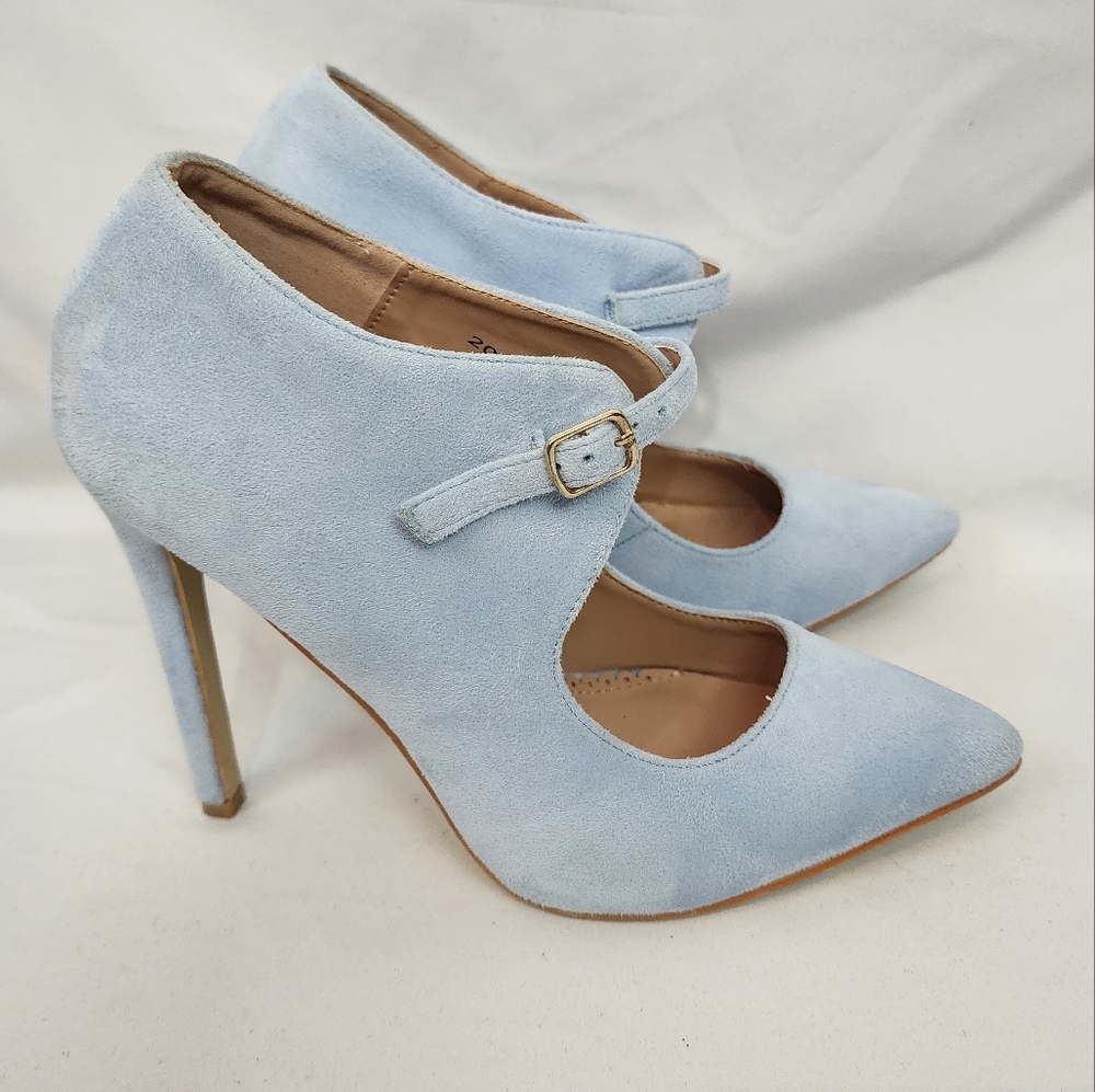 JG Connly Light Blue Heels Size 6 1/2 Women’s